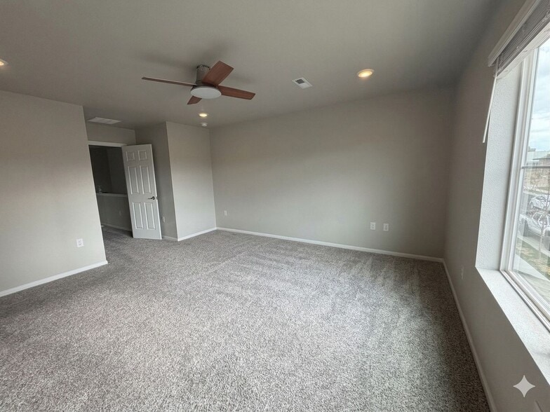 Building Photo - 13746 Vispo Wy