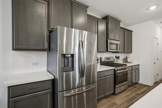 Building Photo - 2903 Bronx Dr