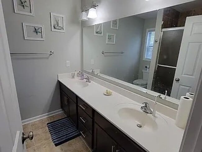 Building Photo - Executive Living at Its Finest — Okemos, MI