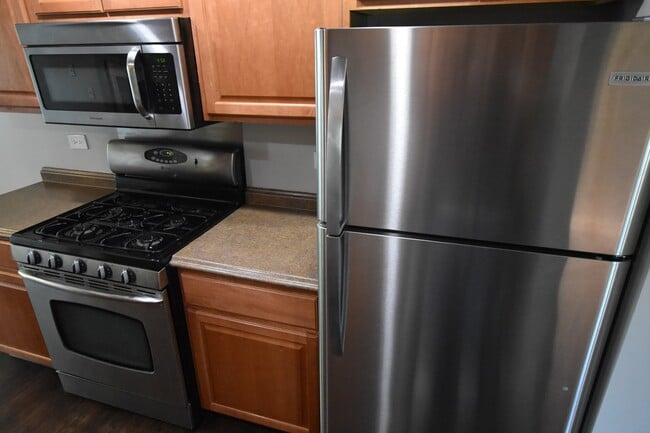 Building Photo - 1628 Prestwick Dr