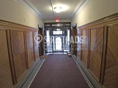 Building Photo - bedroom in Boston MA 02215