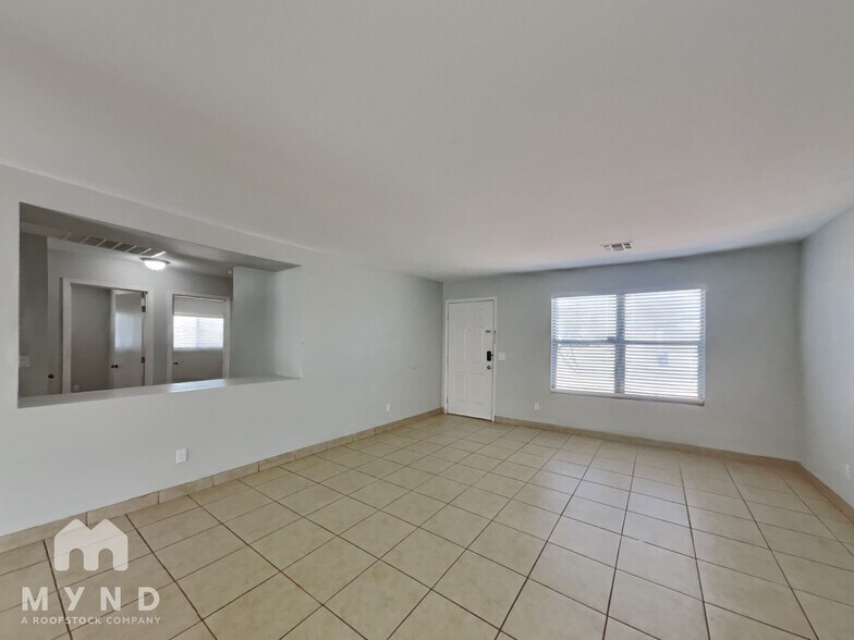 Building Photo - 11903 W Cabrillo Dr