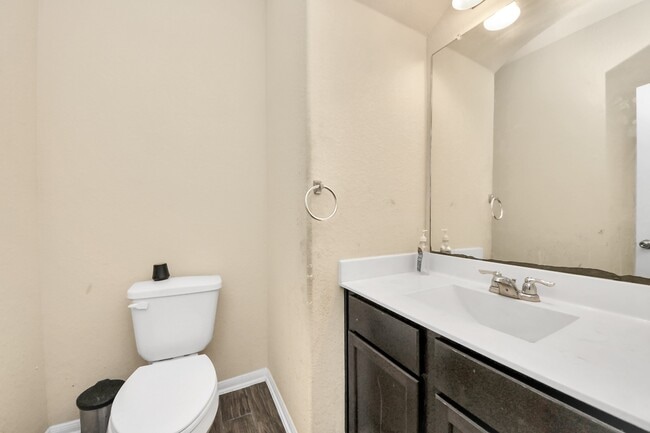 Building Photo - 8227 Pastel Dawn Trce