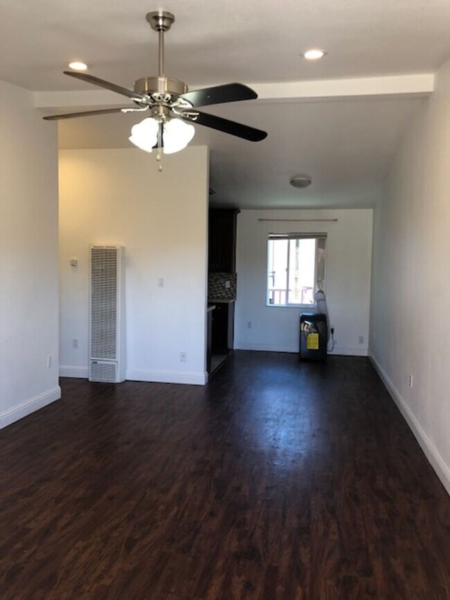 Building Photo - 1 bedroom apartment