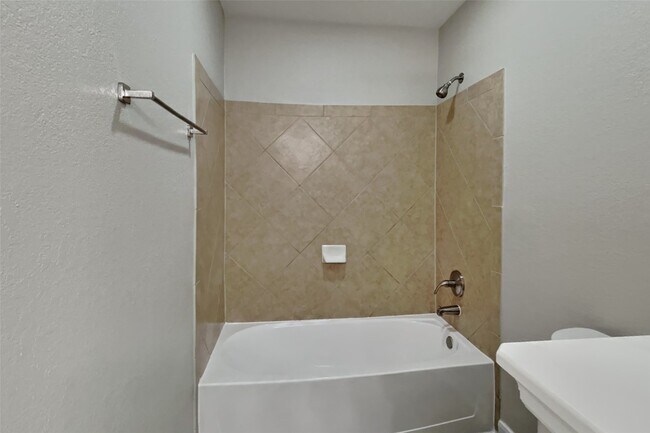 Building Photo - 16415 Lapis River Dr