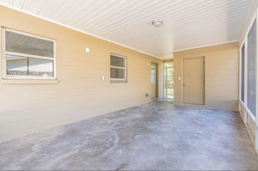 Building Photo - 6514 Travis Blvd