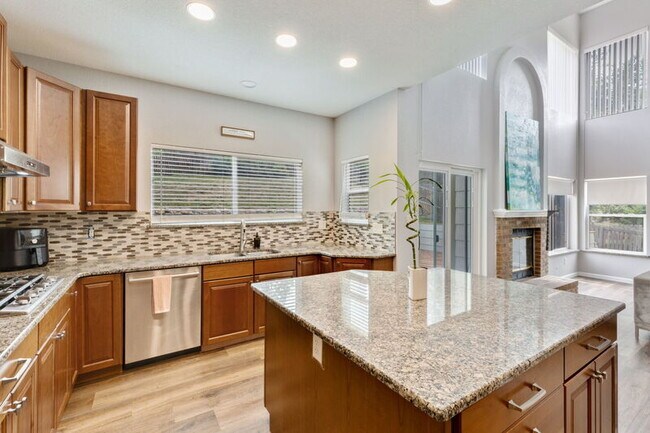 Building Photo - 8175 Trafalger Dr