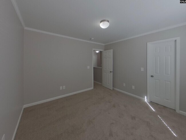 Building Photo - 153 Chesterbrook Ln