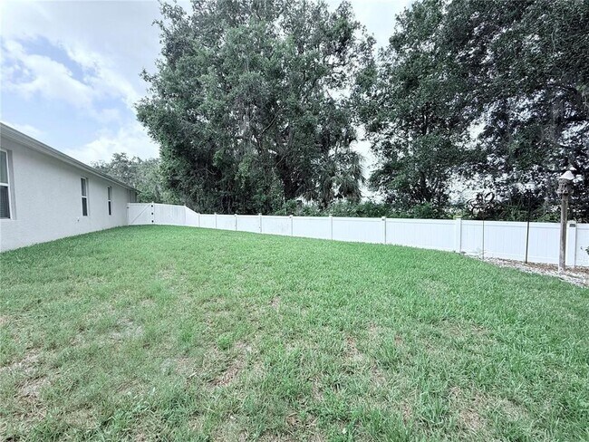 Building Photo - 6456 Doe Path Ct