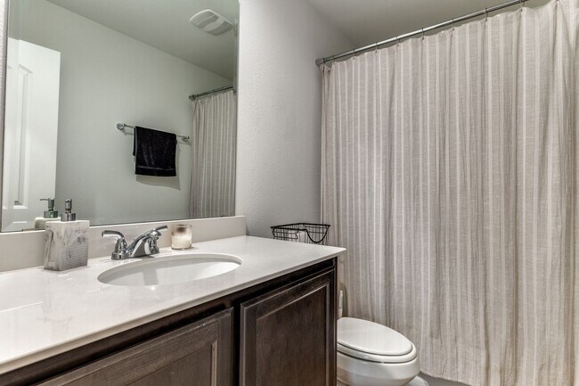 Building Photo - LIKE NEW HOME IN CROWLEY! READY TO VIEW!