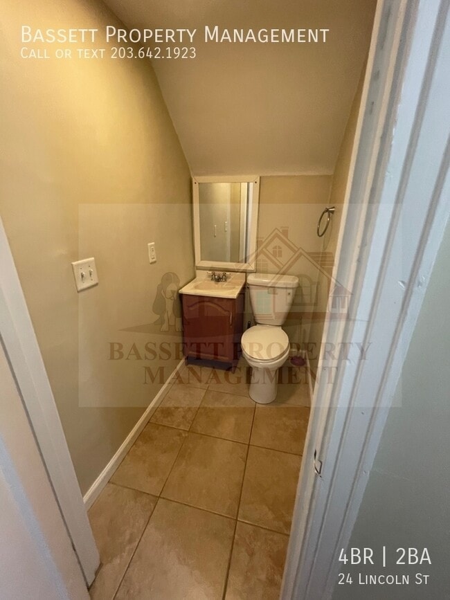 Building Photo - 24 Lincoln St