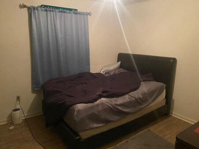 Building Photo - 110 Botts Ave