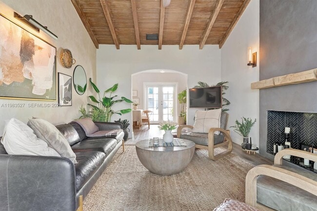 Building Photo - 1024 Lenox Ave.