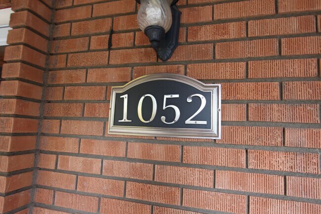 Primary Photo - AVAILABLE NOW! Stunning Single-Level Flagstaff Home | Mountain Views & Private Backyard!