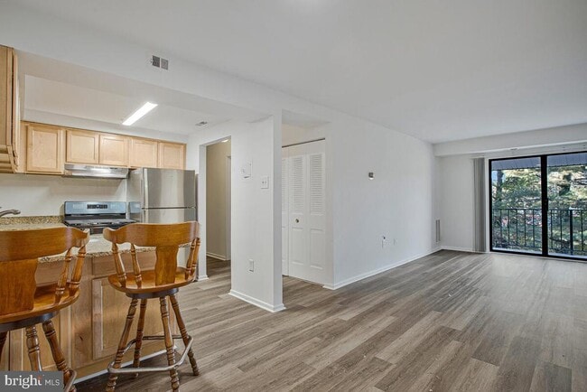 Building Photo - 2574 Riva Rd