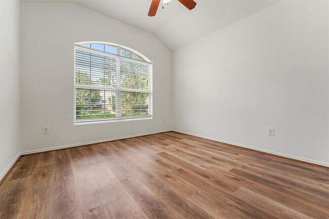 Building Photo - 446 Laurel Sage Dr