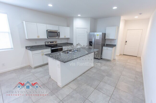 Building Photo - 1673 N Wrigley Dr