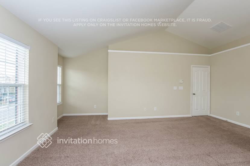 Building Photo - 16411 Austringer Pl