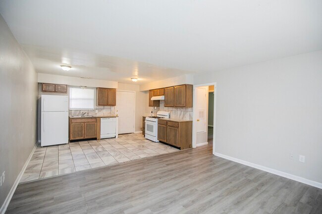 Primary Photo - 1309 S Washington Ave