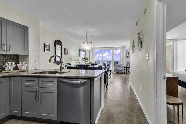 Building Photo - 2500 N Ocean Blvd