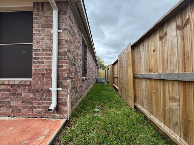 Building Photo - 20515 Spring Aspen Ln