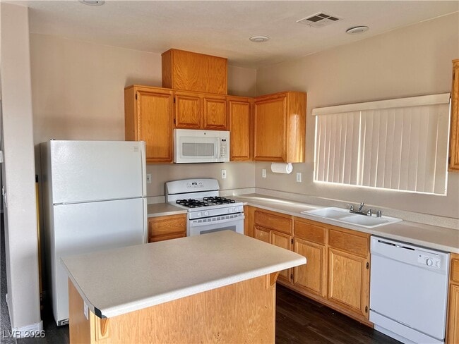 Building Photo - 11613 Grotta Azzurra Ave