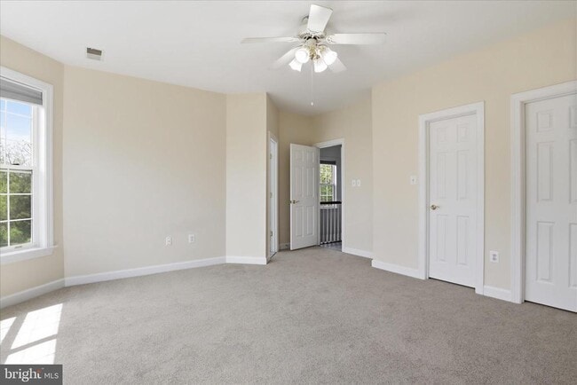 Building Photo - 981 Herons Run Ln