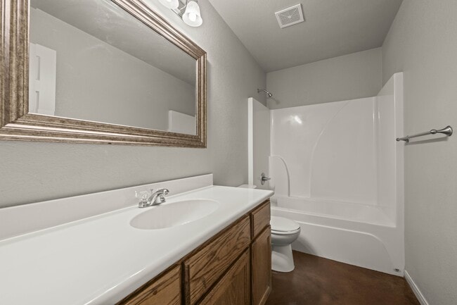 Building Photo - 1521 Aztec Trce