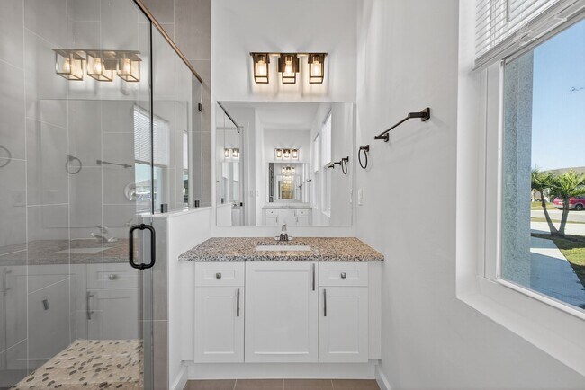 Building Photo - 128 NW 7th St