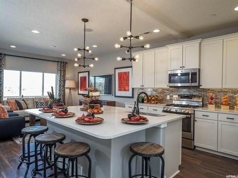 Building Photo - Beautiful home within walking of Station Park with HOA swimming pool.