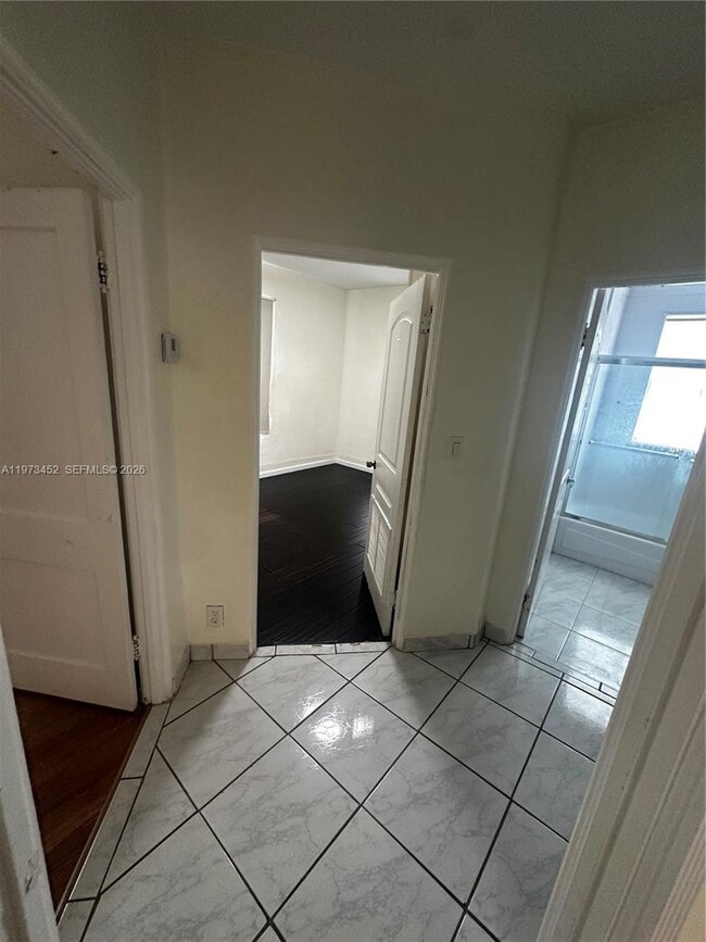 Building Photo - 3401 SW 24th Ter