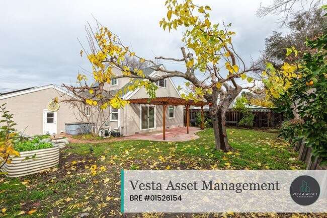 Building Photo - Spacious 4-Bedroom Home in a Desirable Concord Neighborhood