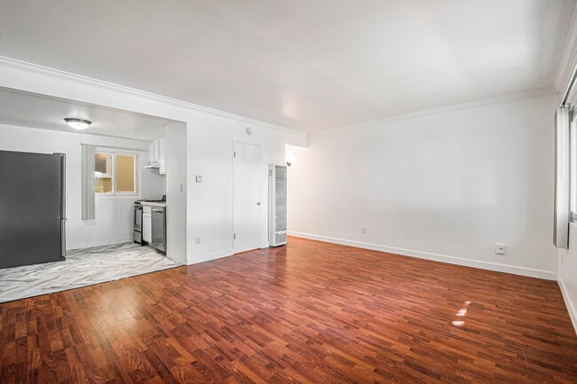 Building Photo - 5837.5A W 88th St