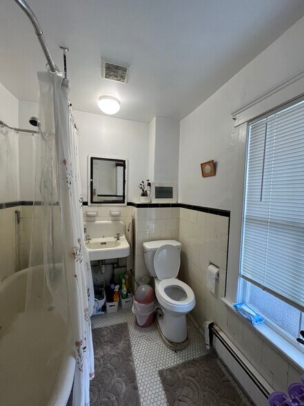 Building Photo - 7 Craigie Ter