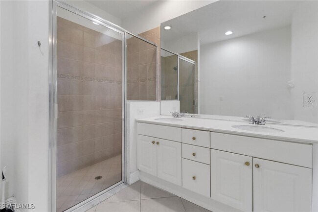 Building Photo - 1370 Sweetwater Cove