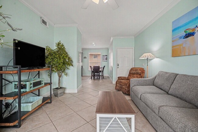 Building Photo - 7000 Seawall Blvd