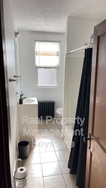 Building Photo - 1247 Chartiers Ave