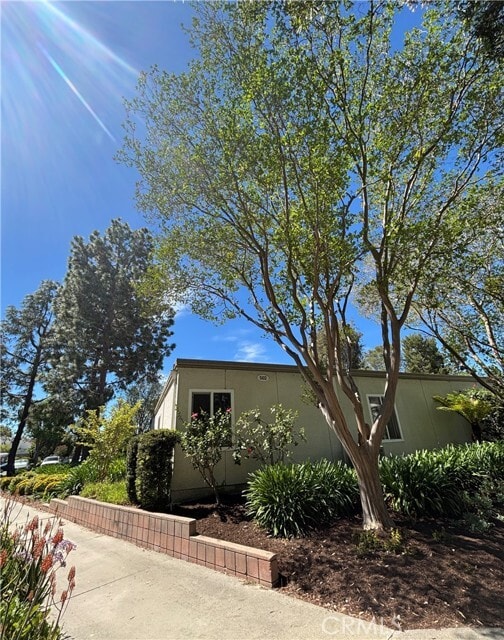 Building Photo - 502 Avenida Sevilla