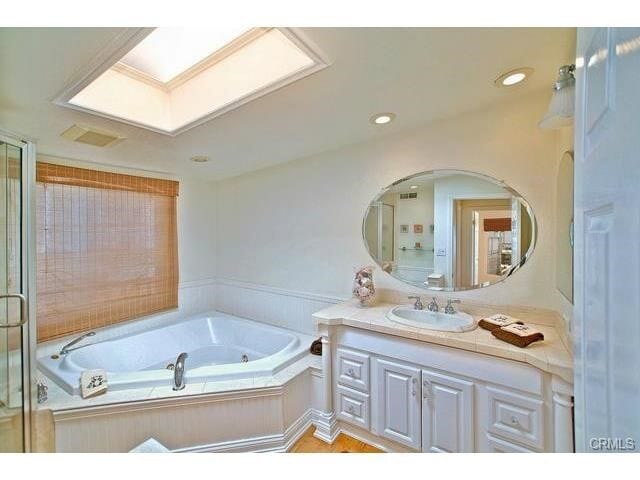 Building Photo - 16767 Bayview Dr