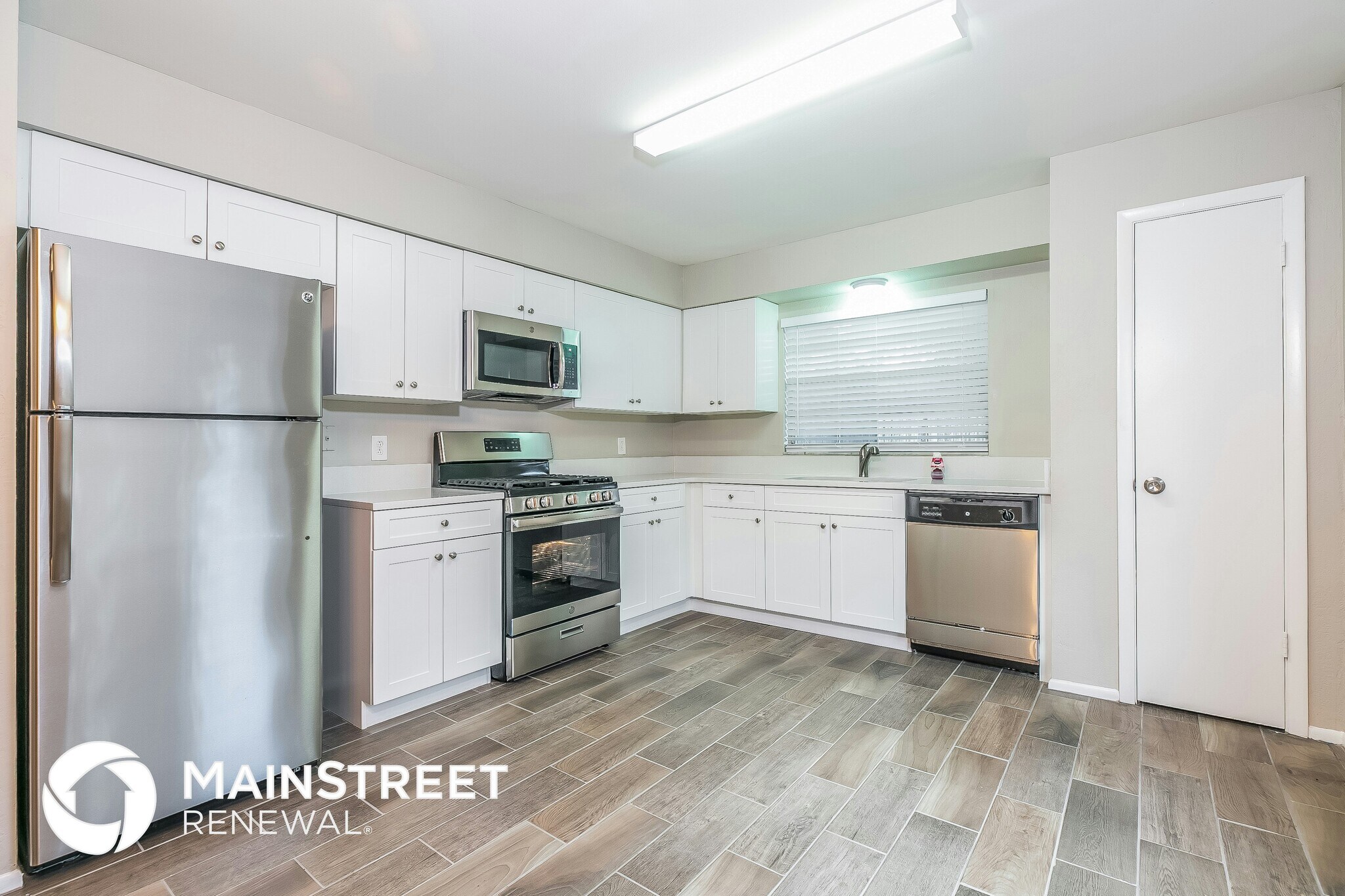 Building Photo - 2125 Turmeric Ave