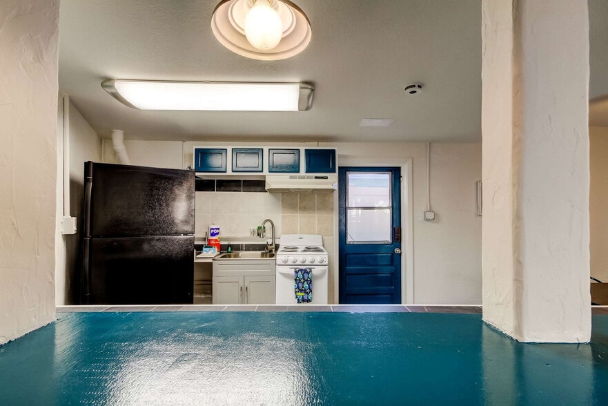 Building Photo - 311 16th Ave