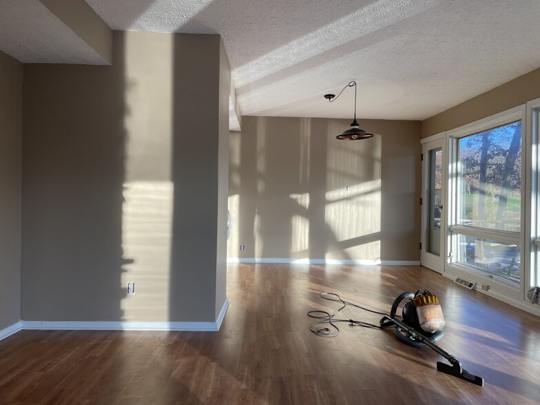 Building Photo - 4335 Ormond Dr