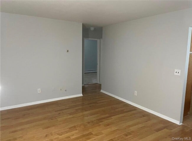Building Photo - 58 Manor Dr