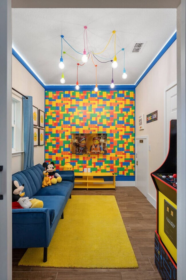 Building Photo - 4456 Summer Flowers Pl