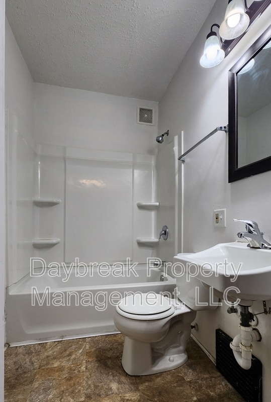 Building Photo - 1314 3rd Ave N