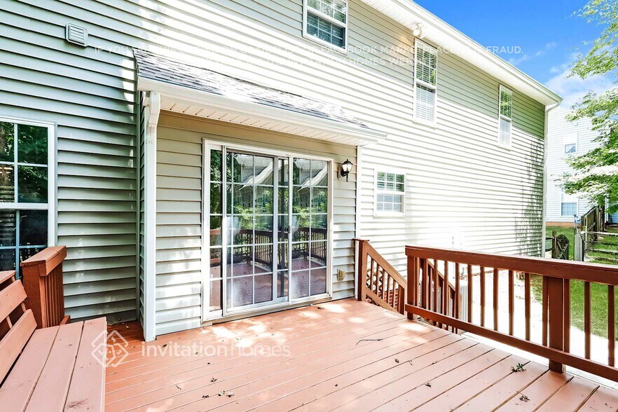 Building Photo - 7918 Antique Cir