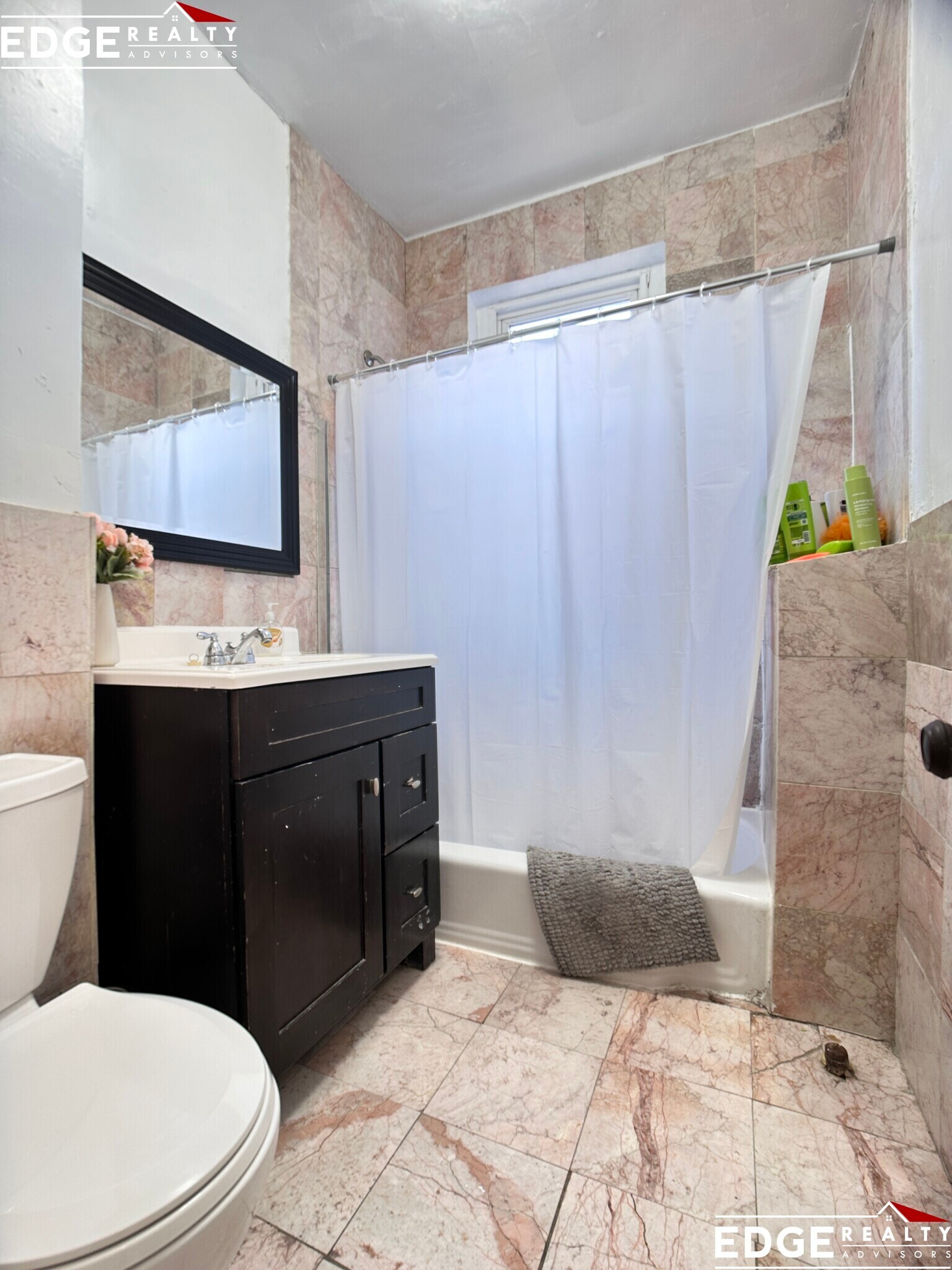 Building Photo - 137 Chiswick Rd