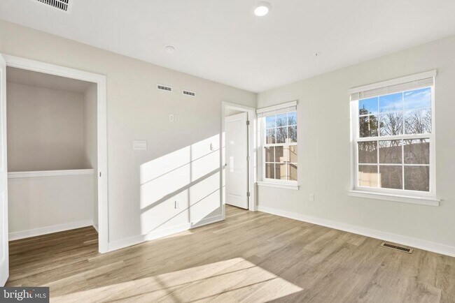 Building Photo - 7430 Fern Gully Way