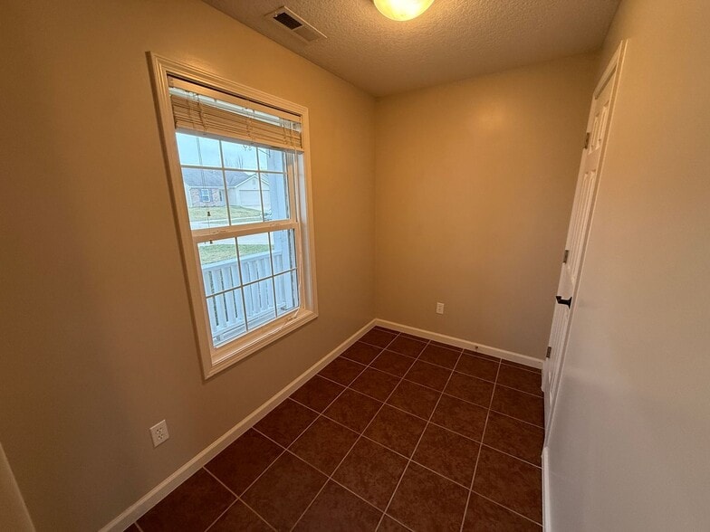 Building Photo - 3929 Stanton Hall Pkwy