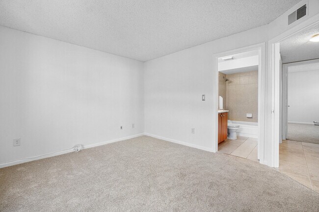 Building Photo - 1345 Crystal Way